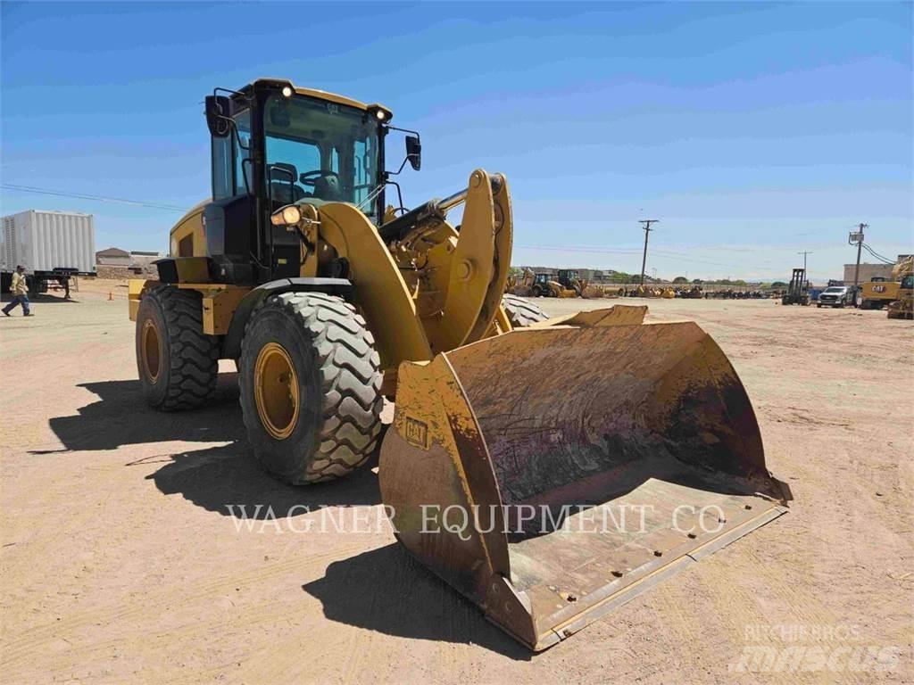 CAT 938M Utovarivači na kotačima