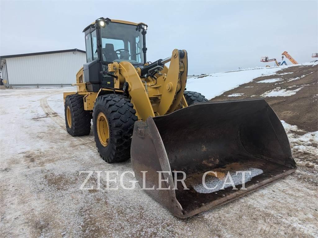 CAT 938M Utovarivači na kotačima