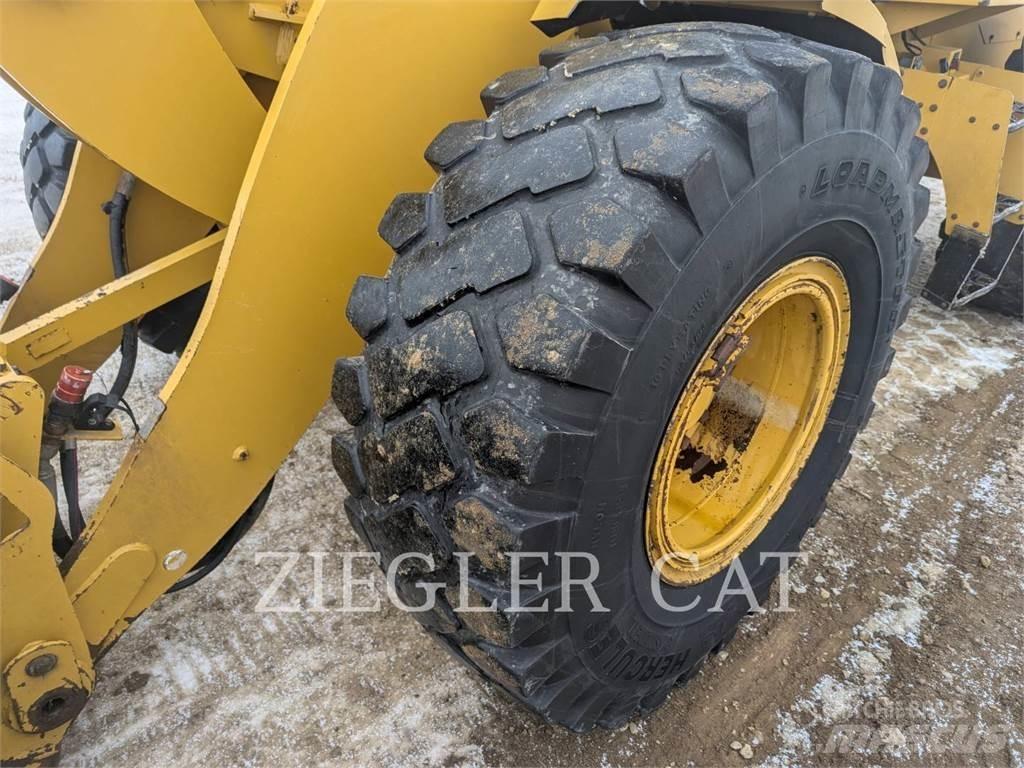 CAT 938M Utovarivači na kotačima