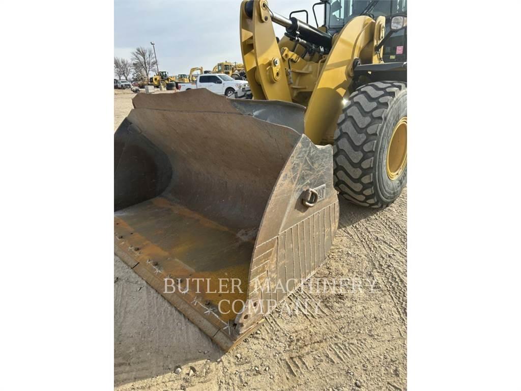 CAT 938M Utovarivači na kotačima