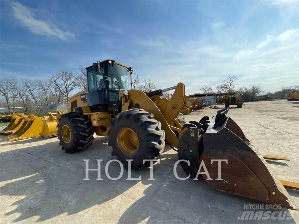 CAT 938M Utovarivači na kotačima