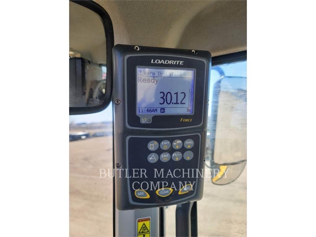 CAT 938M Utovarivači na kotačima