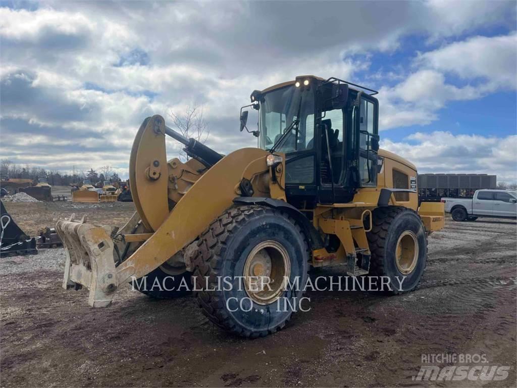 CAT 938M Utovarivači na kotačima