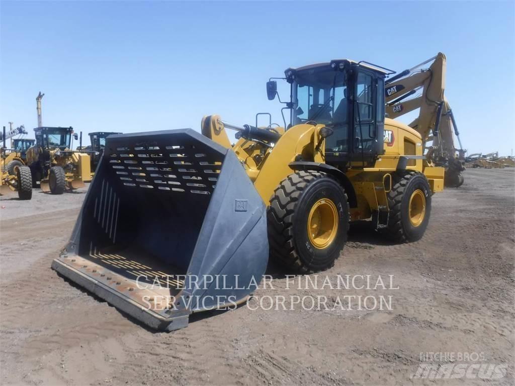 CAT 938M Utovarivači na kotačima