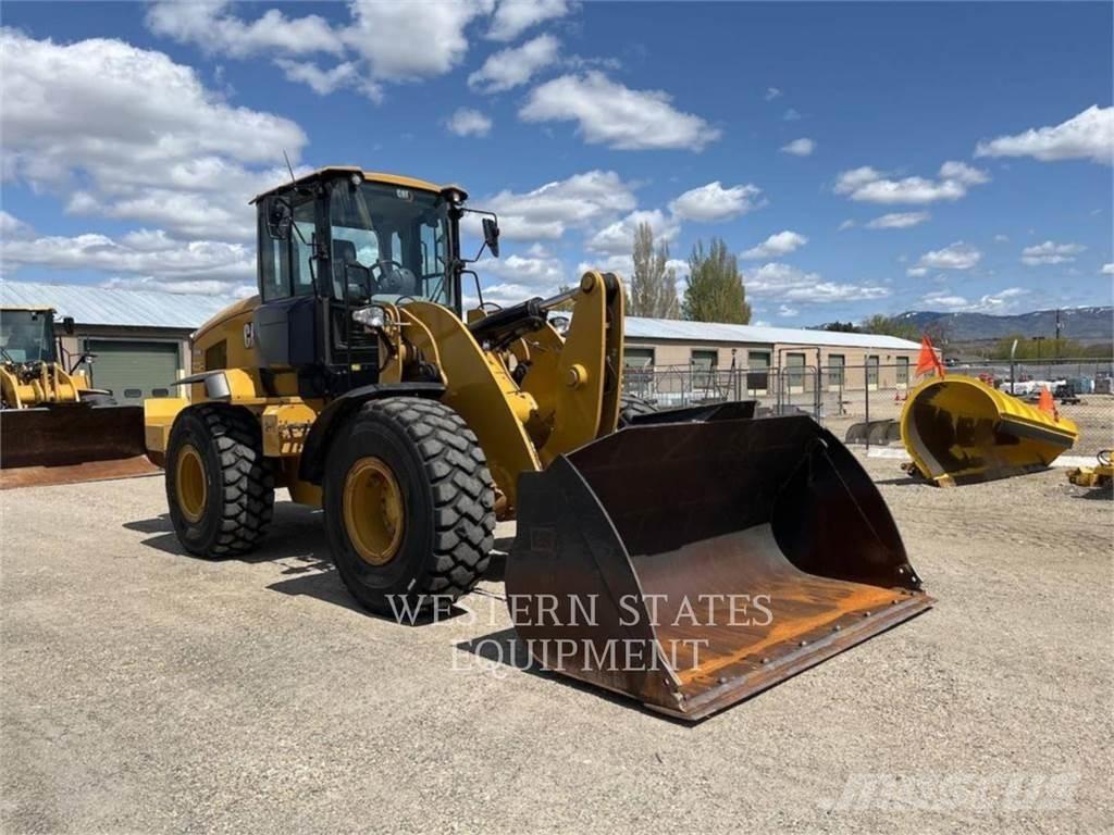 CAT 938M Utovarivači na kotačima