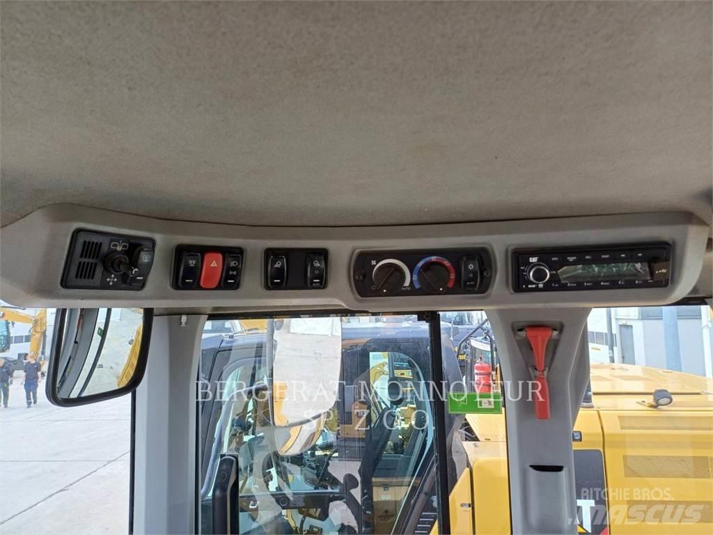CAT 938M Utovarivači na kotačima