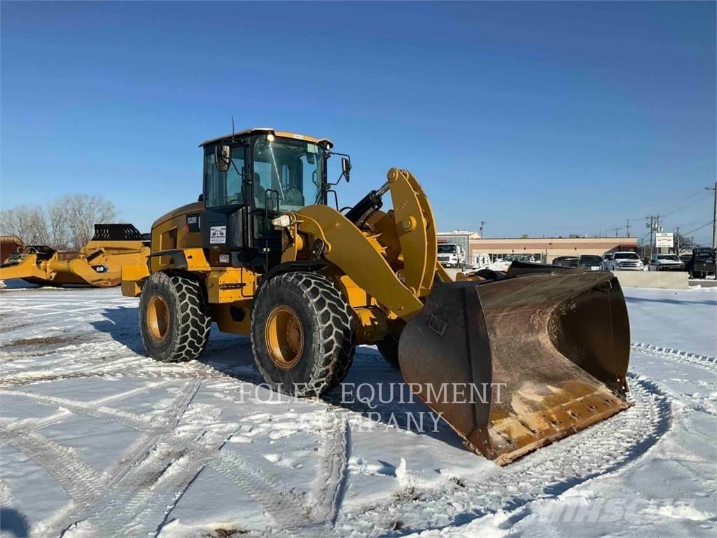 CAT 938M Utovarivači na kotačima