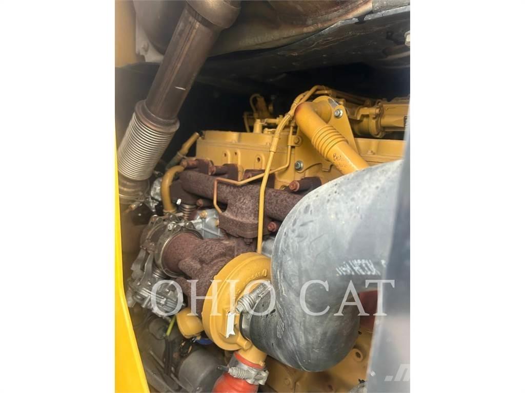 CAT 938M Utovarivači na kotačima