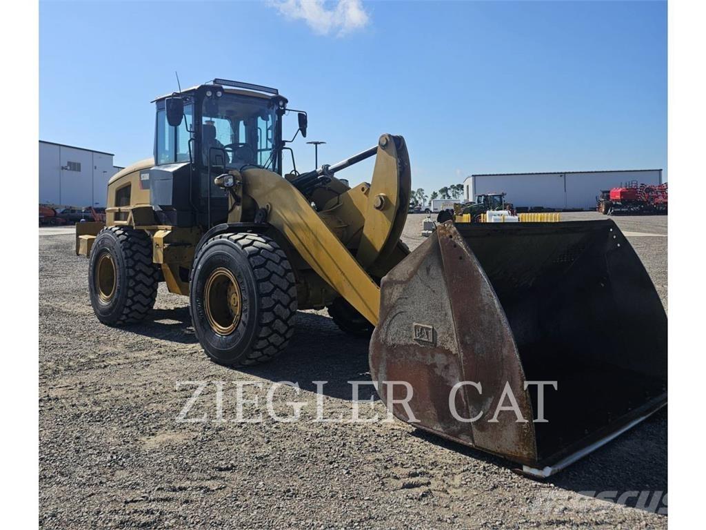 CAT 938M Utovarivači na kotačima
