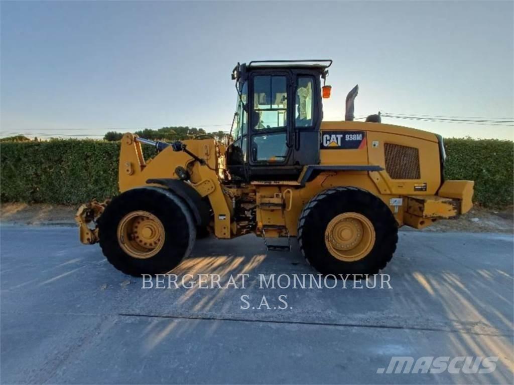 CAT 938M Utovarivači na kotačima