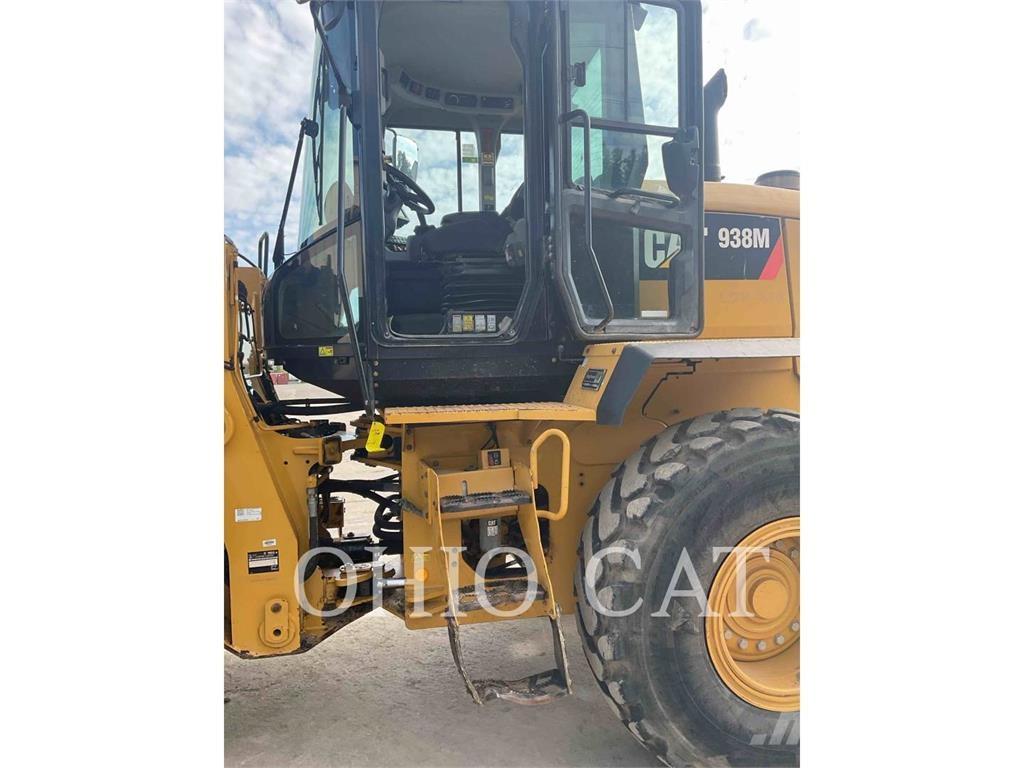 CAT 938M Utovarivači na kotačima
