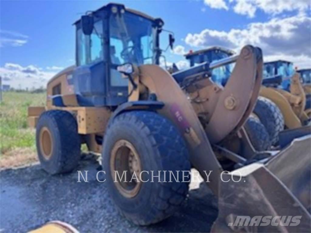 CAT 938M Utovarivači na kotačima