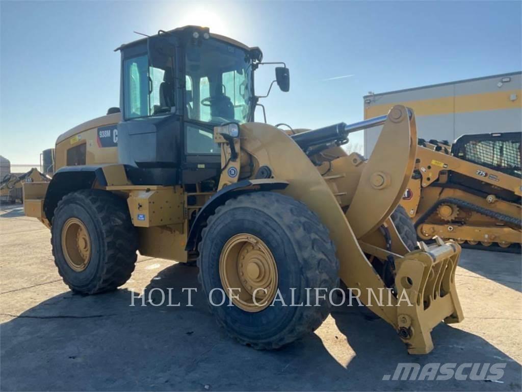 CAT 938M Utovarivači na kotačima