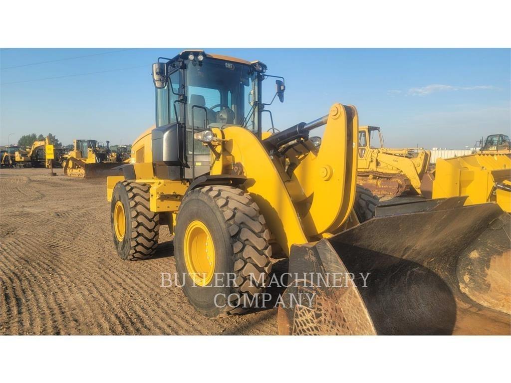 CAT 938M Utovarivači na kotačima