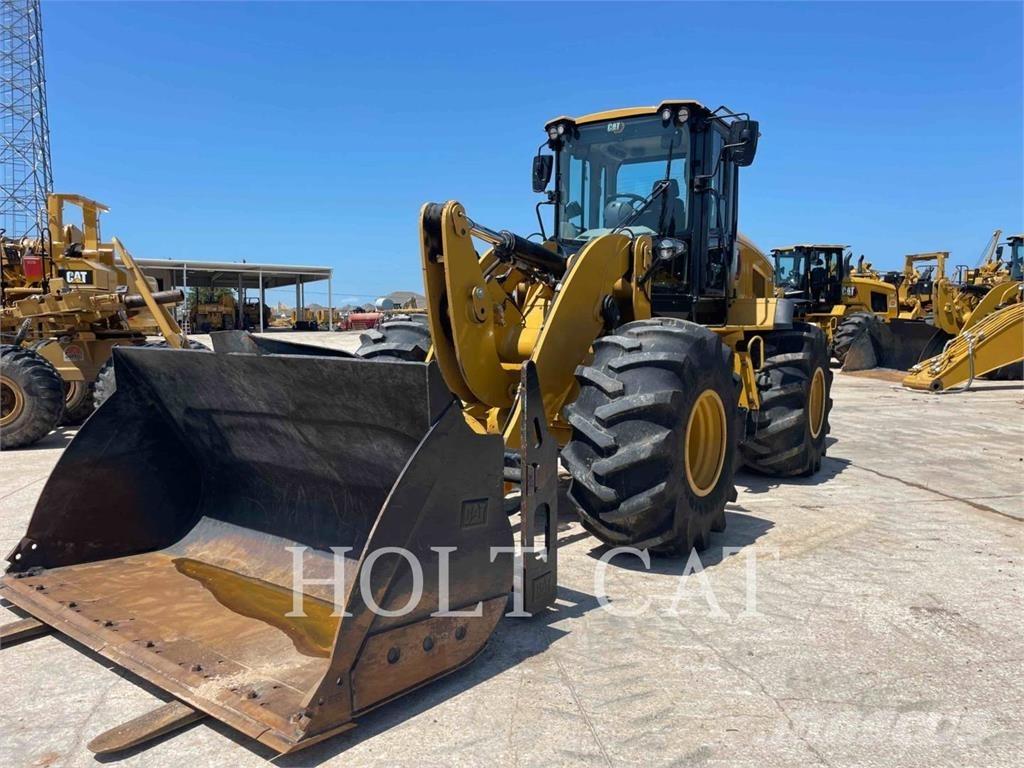 CAT 938M Utovarivači na kotačima