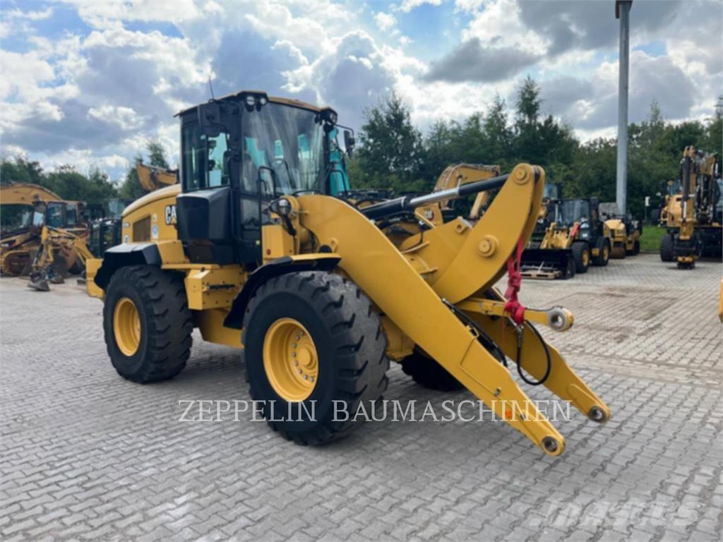 CAT 938M Utovarivači na kotačima