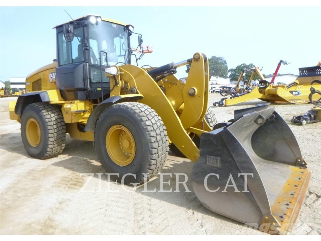 CAT 938M Utovarivači na kotačima