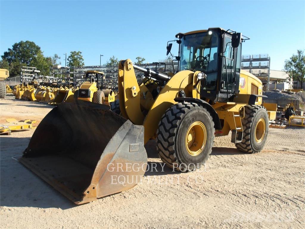 CAT 938M Utovarivači na kotačima