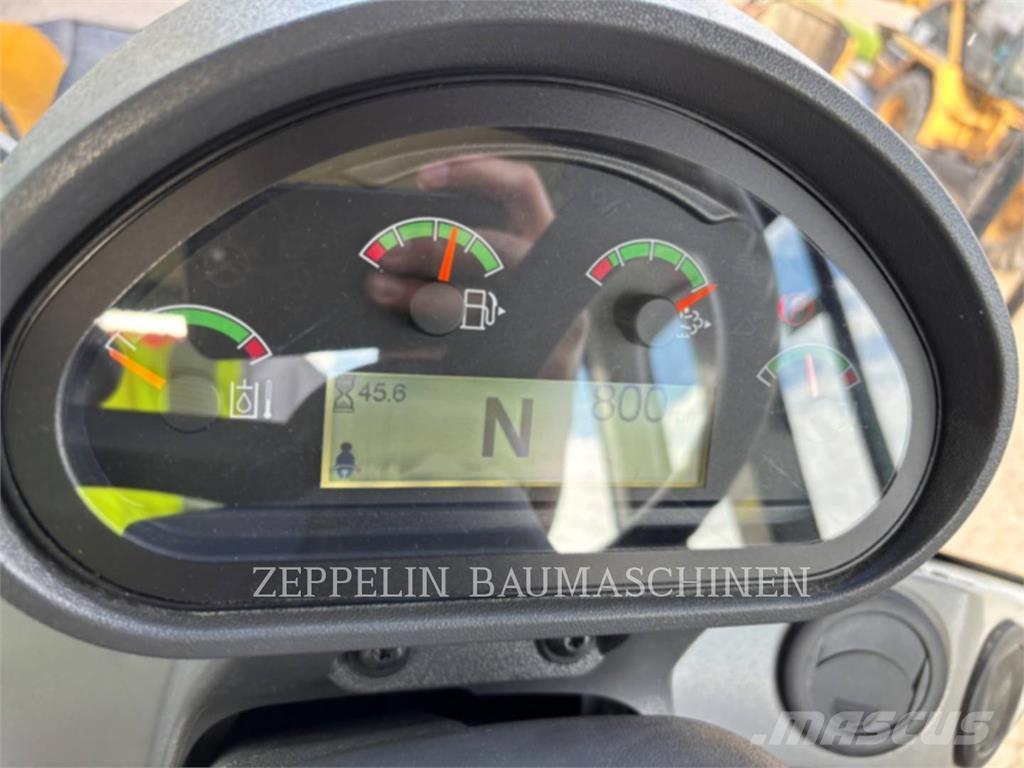 CAT 938M Utovarivači na kotačima