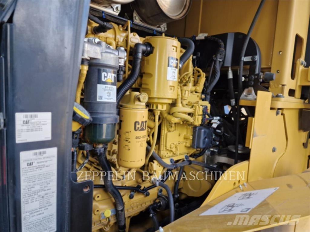 CAT 938M Utovarivači na kotačima