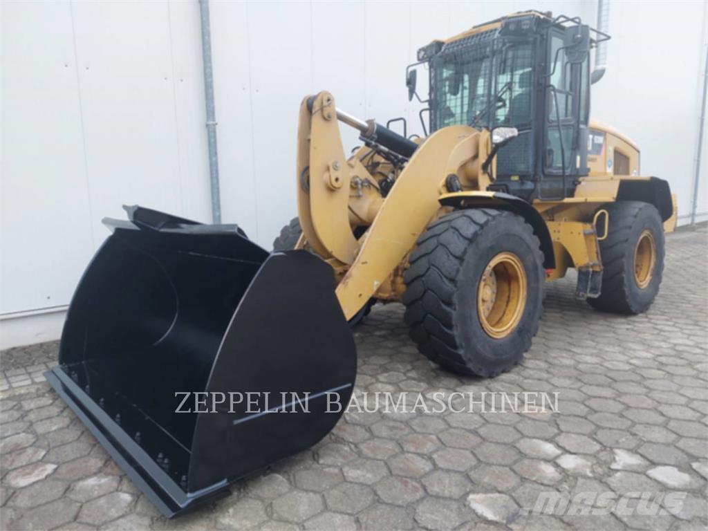 CAT 938M Utovarivači na kotačima