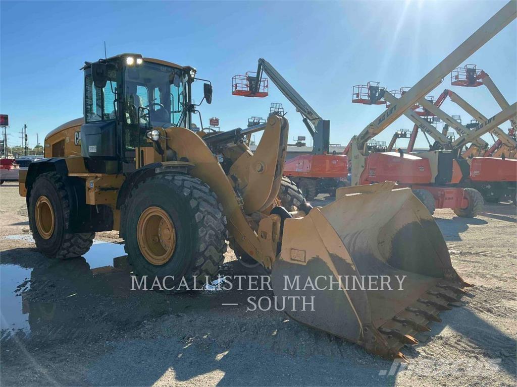 CAT 938M Utovarivači na kotačima