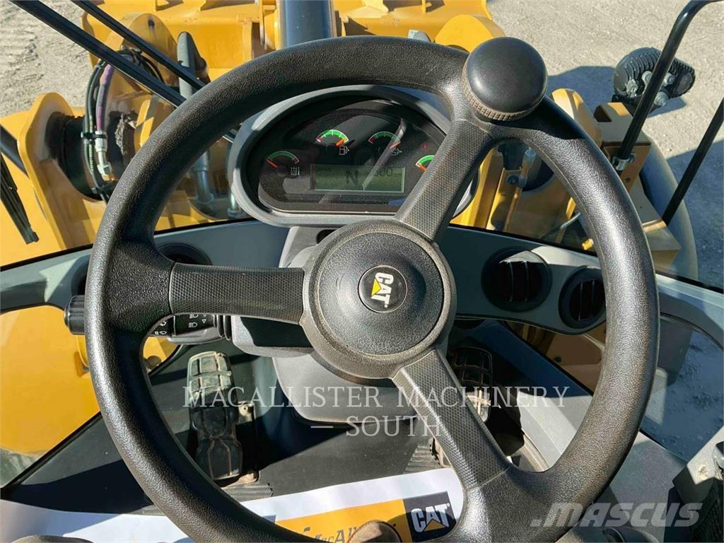 CAT 938M Utovarivači na kotačima