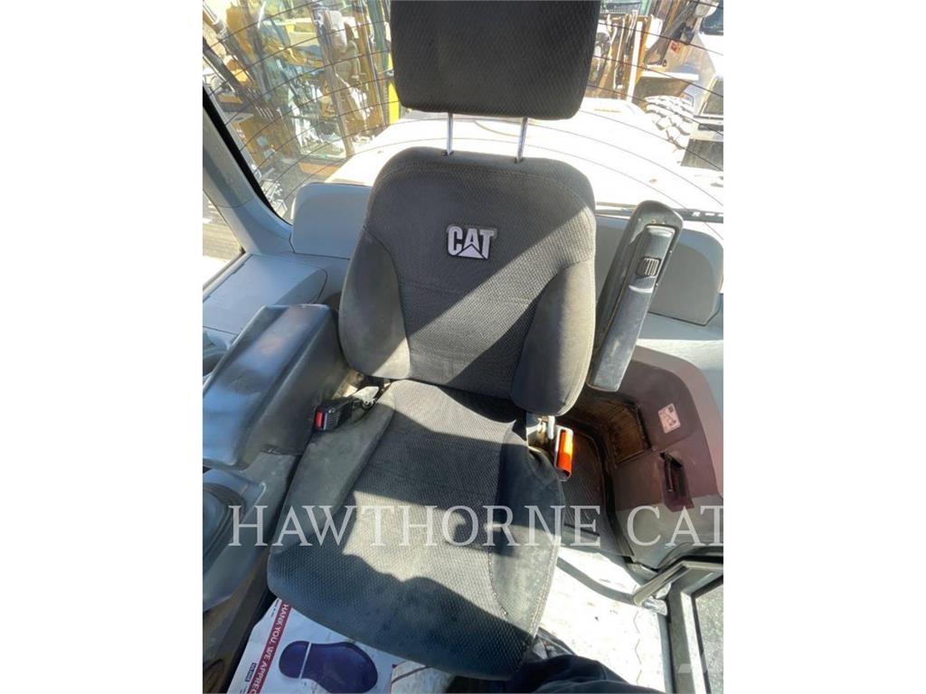 CAT 938M Utovarivači na kotačima