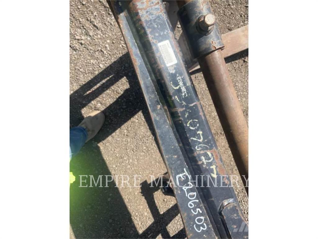 CAT 938M FC FK Vilice