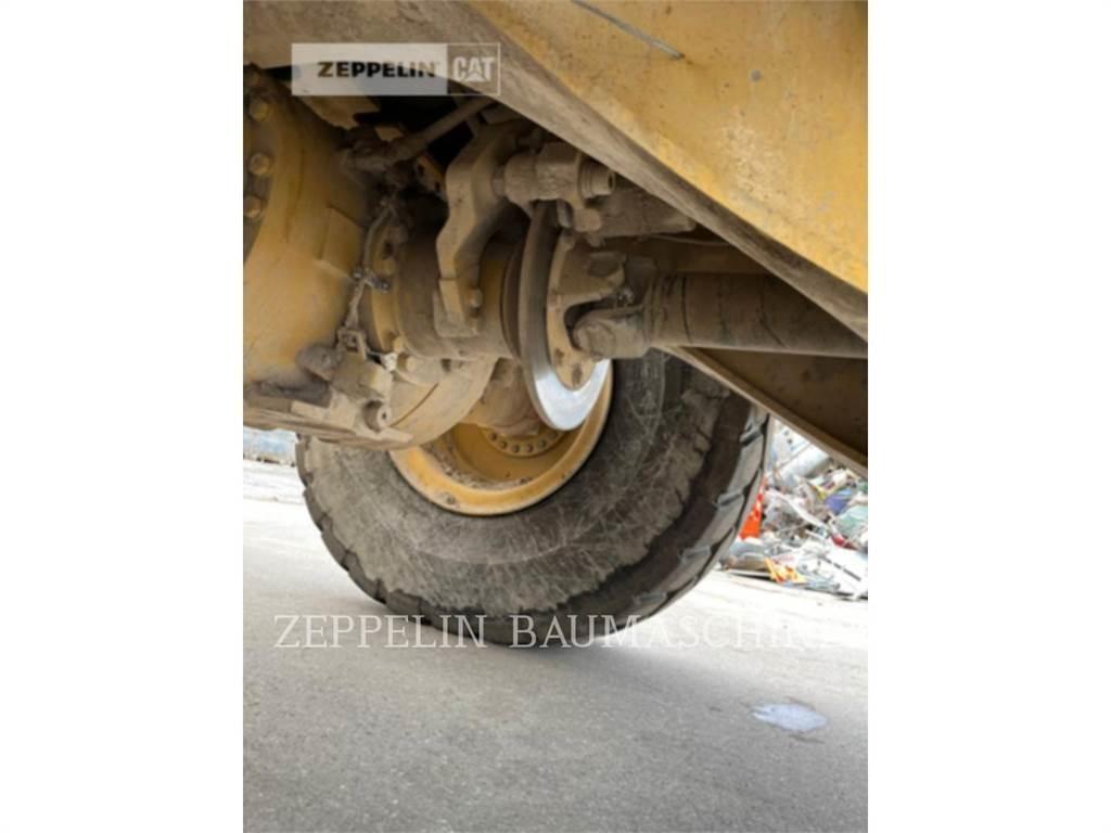 CAT 950M Utovarivači na kotačima