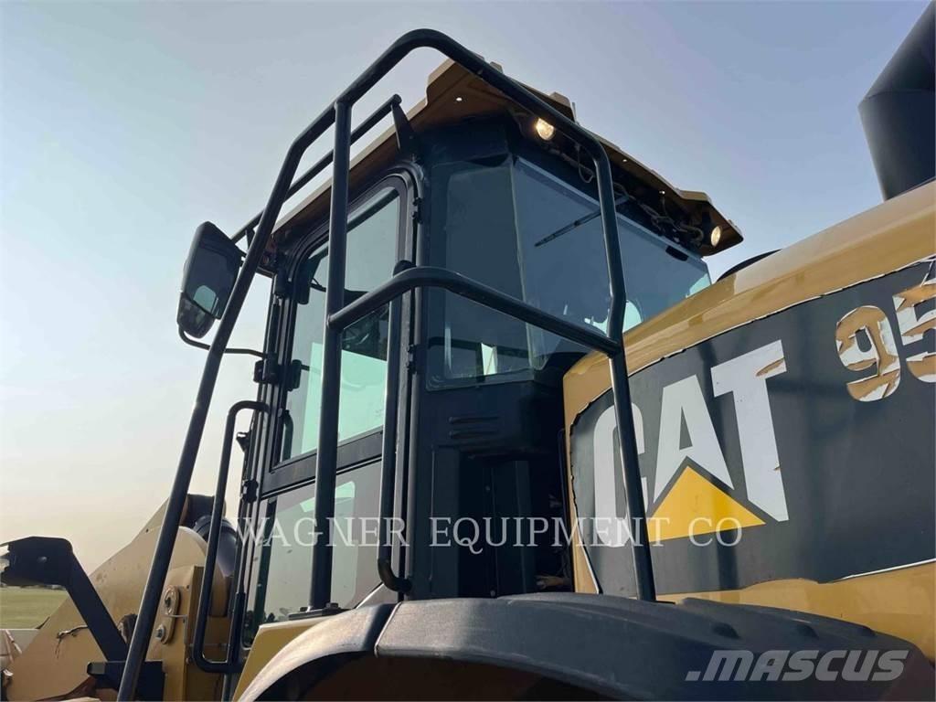 CAT 950M Utovarivači na kotačima