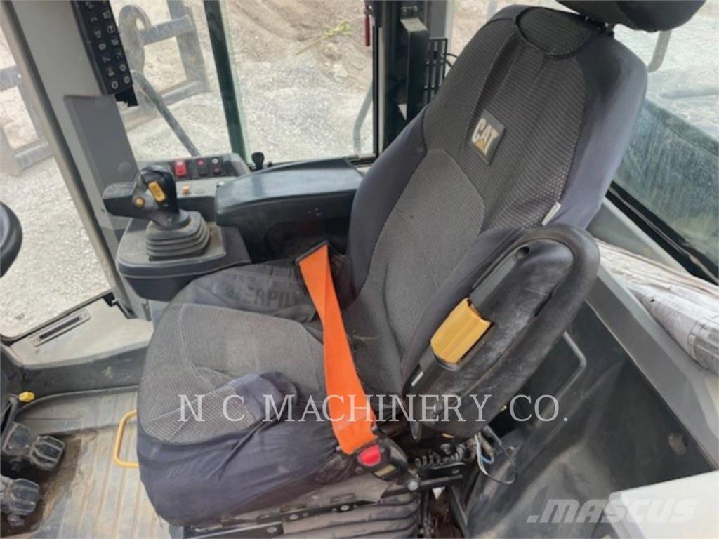 CAT 950M Utovarivači na kotačima