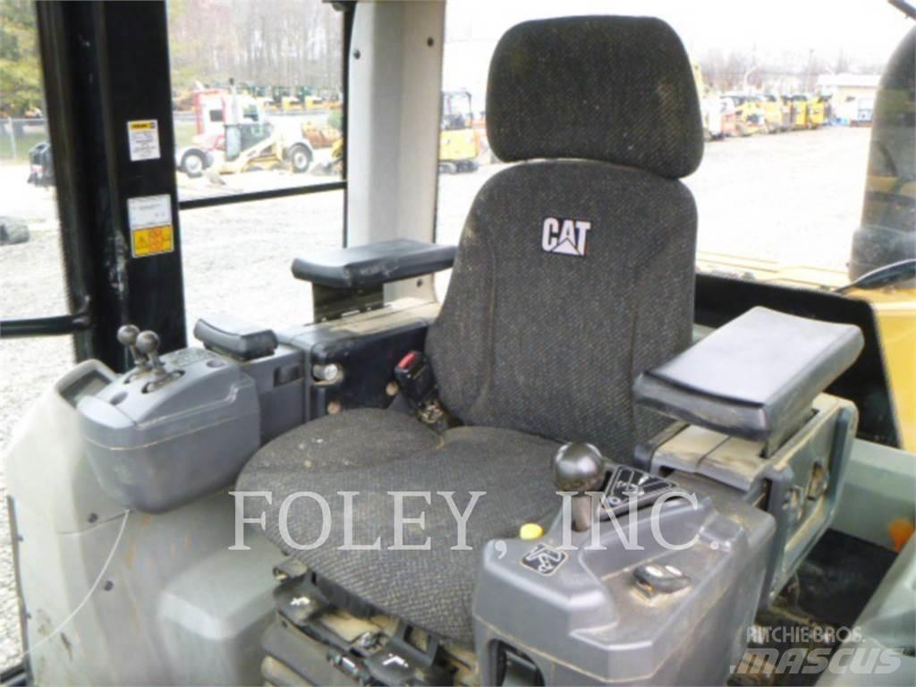 CAT 953D Utovarivači gusjeničari