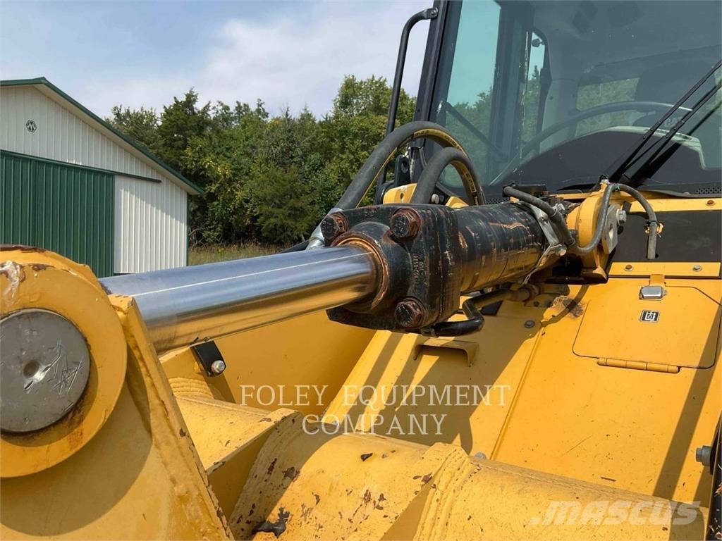 CAT 953D Utovarivači gusjeničari