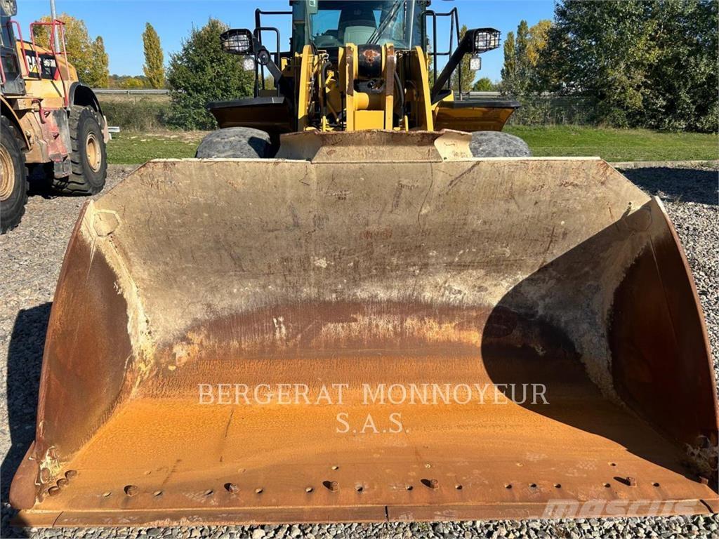 CAT 962M Utovarivači na kotačima