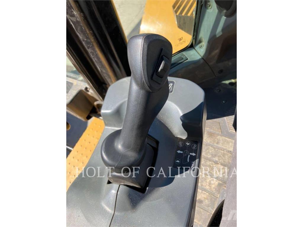 CAT 966 Utovarivači na kotačima