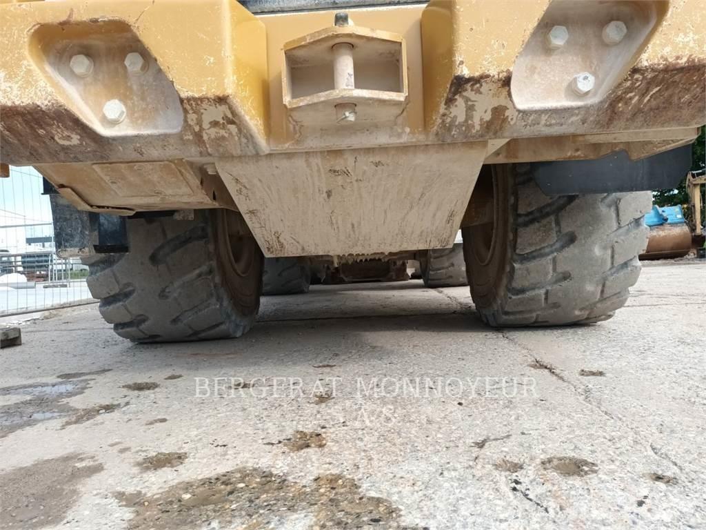 CAT 966M Utovarivači na kotačima