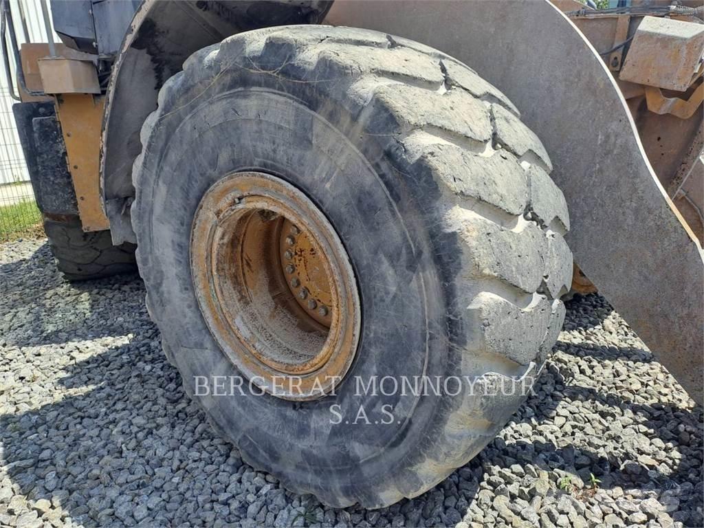 CAT 966M Utovarivači na kotačima