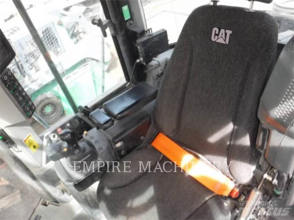 CAT 966M Utovarivači na kotačima