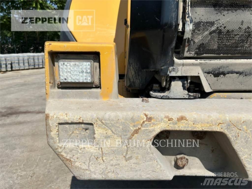 CAT 966M Utovarivači na kotačima