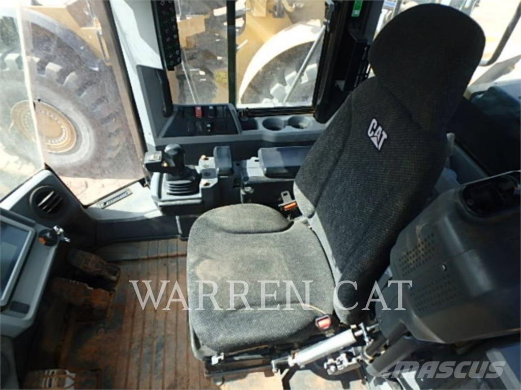 CAT 966M Utovarivači na kotačima