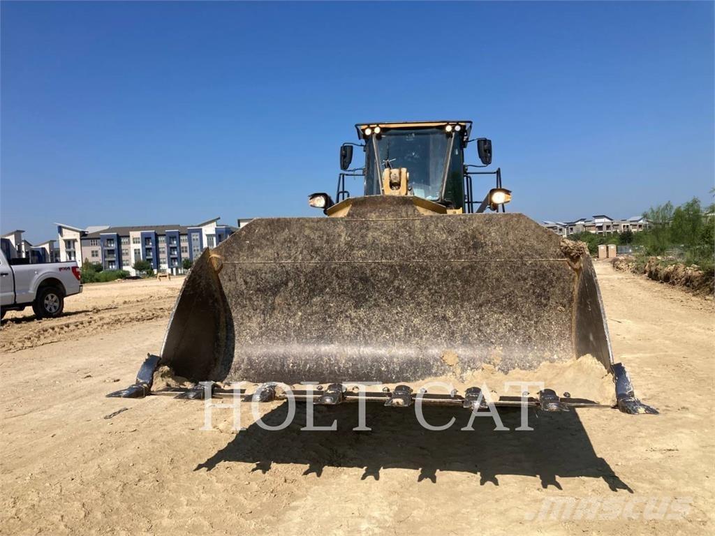 CAT 966M Utovarivači na kotačima