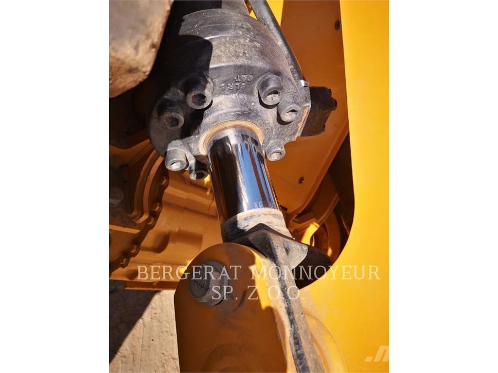 CAT 972 Utovarivači na kotačima