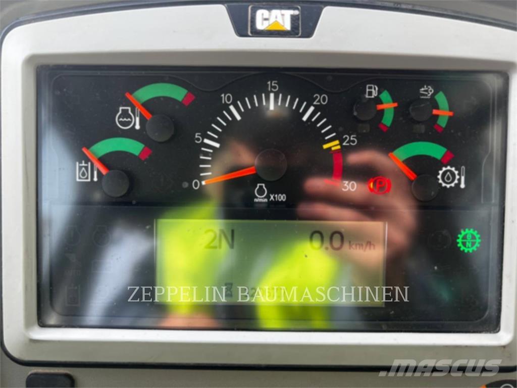 CAT 972M Utovarivači na kotačima