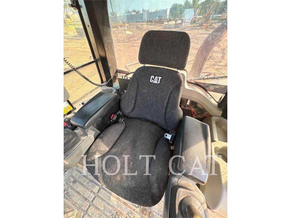 CAT 973K Utovarivači gusjeničari
