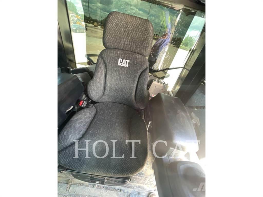 CAT 973K Utovarivači gusjeničari