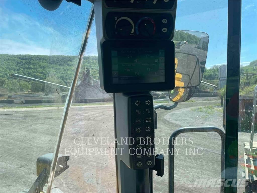CAT 982M Utovarivači na kotačima