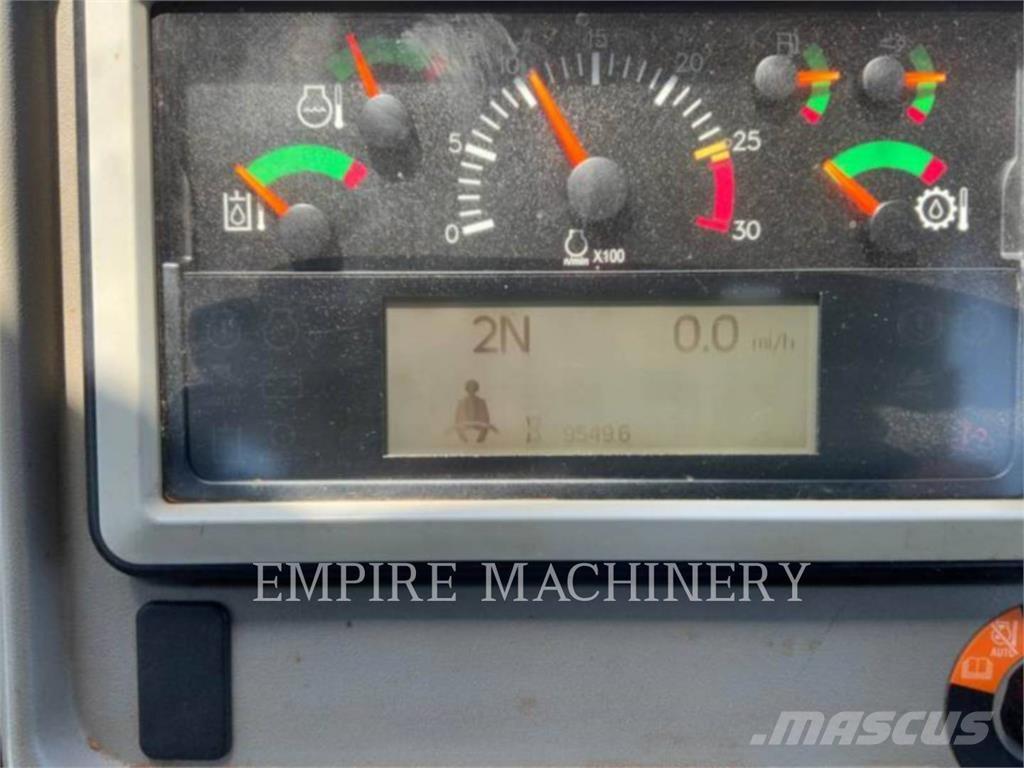 CAT 982M Utovarivači na kotačima