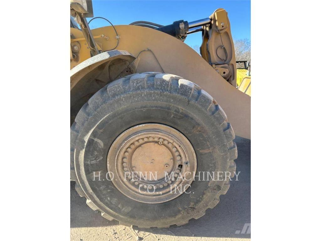 CAT 982M Utovarivači na kotačima