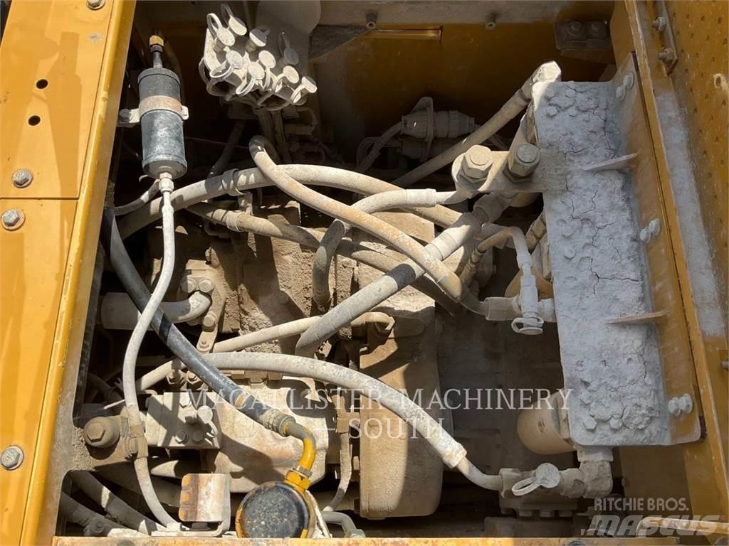 CAT 988H Utovarivači na kotačima
